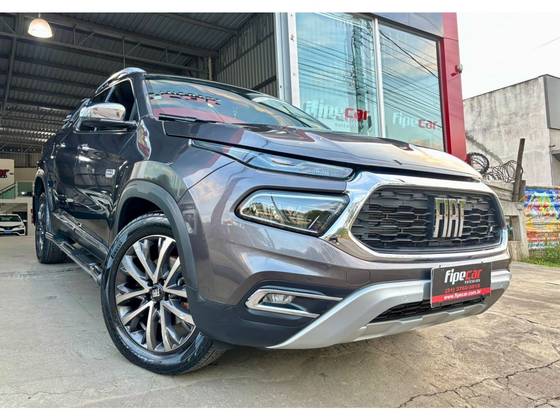 FIAT TORO 2.0 16V TURBO DIESEL RANCH 4WD AT9 FIAT TORO 2.0 16V TURBO DIESEL RANCH 4WD AT9